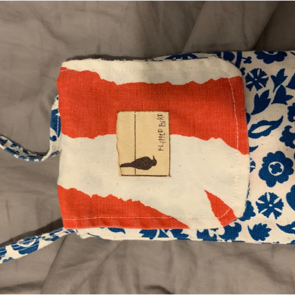 Small reversible crossbody pouch